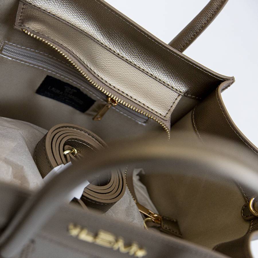 Laura Di Maggio ALIA – Borsa a trapezio in pelle saffiano bronzo Spedizione Gratuita