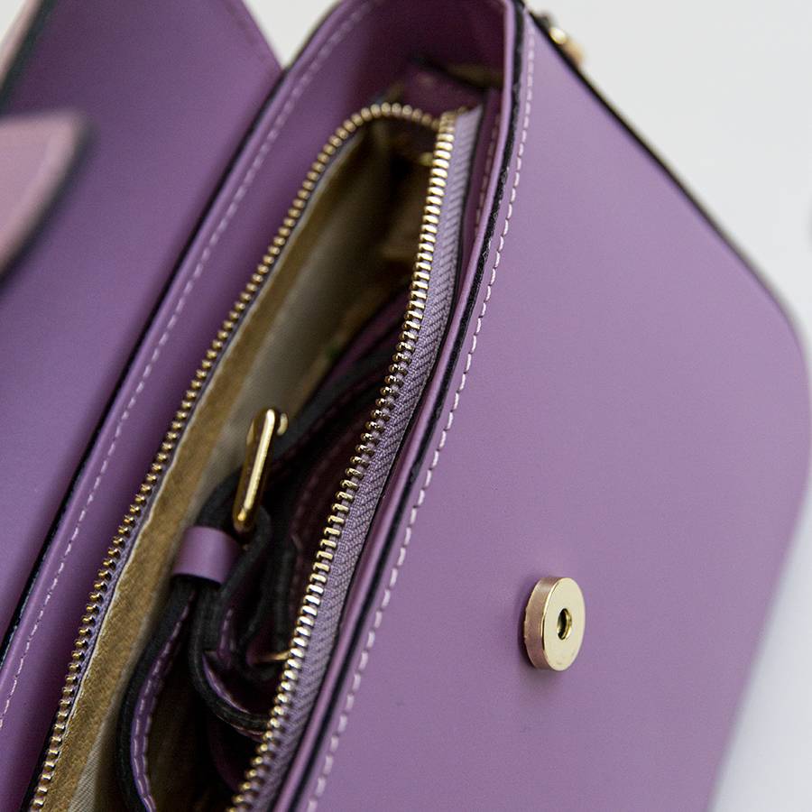 Laura Di Maggio DEA – Postina in pelle elegant lilla Prezzo Ridotto