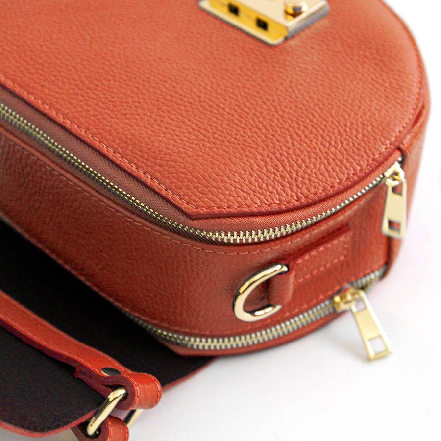 Laura Di Maggio CIRCLE – Borsa tonda in pelle arancio Novità