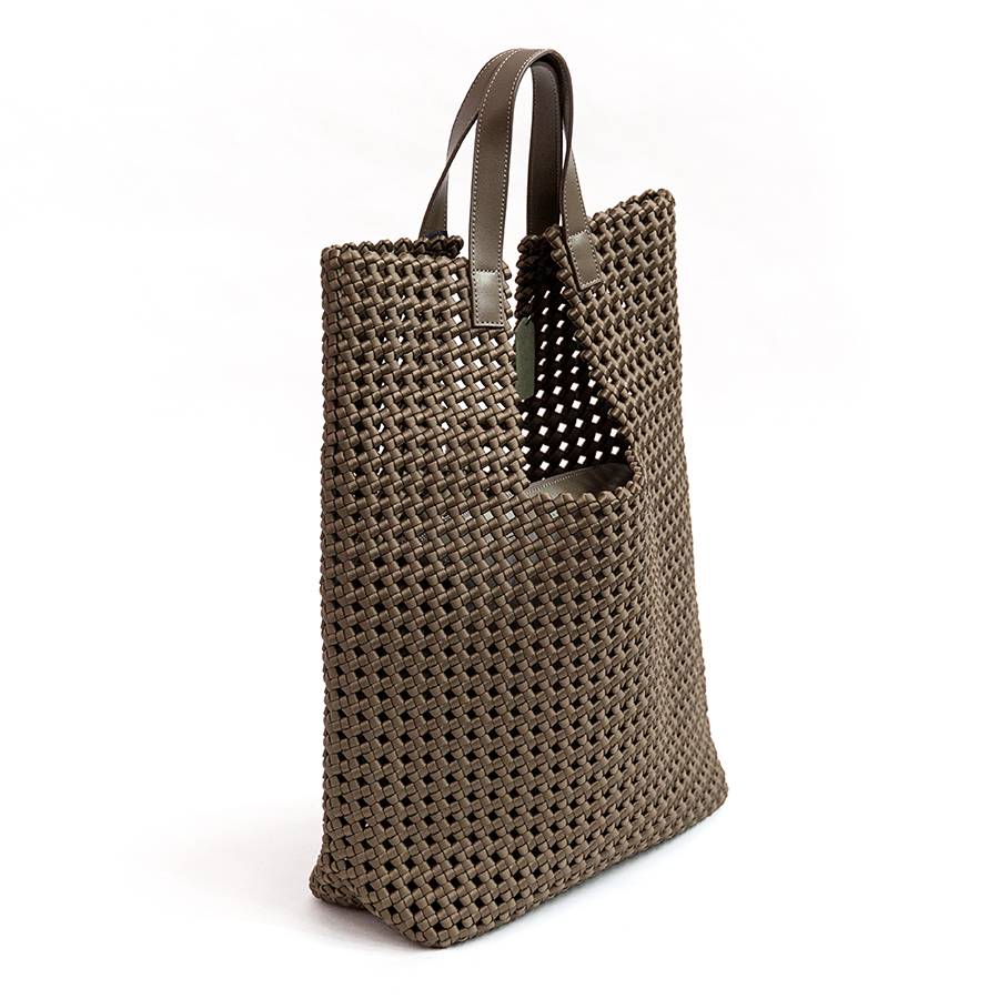 Laura Di Maggio KENDRA – Borsa intrecciata in raso taupe In Vendita
