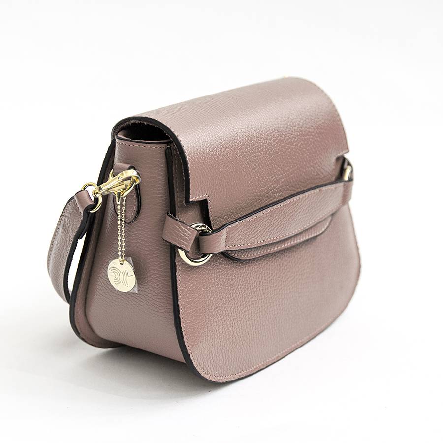Laura Di Maggio SALLY – Postina con patta in pelle cipria In Linea