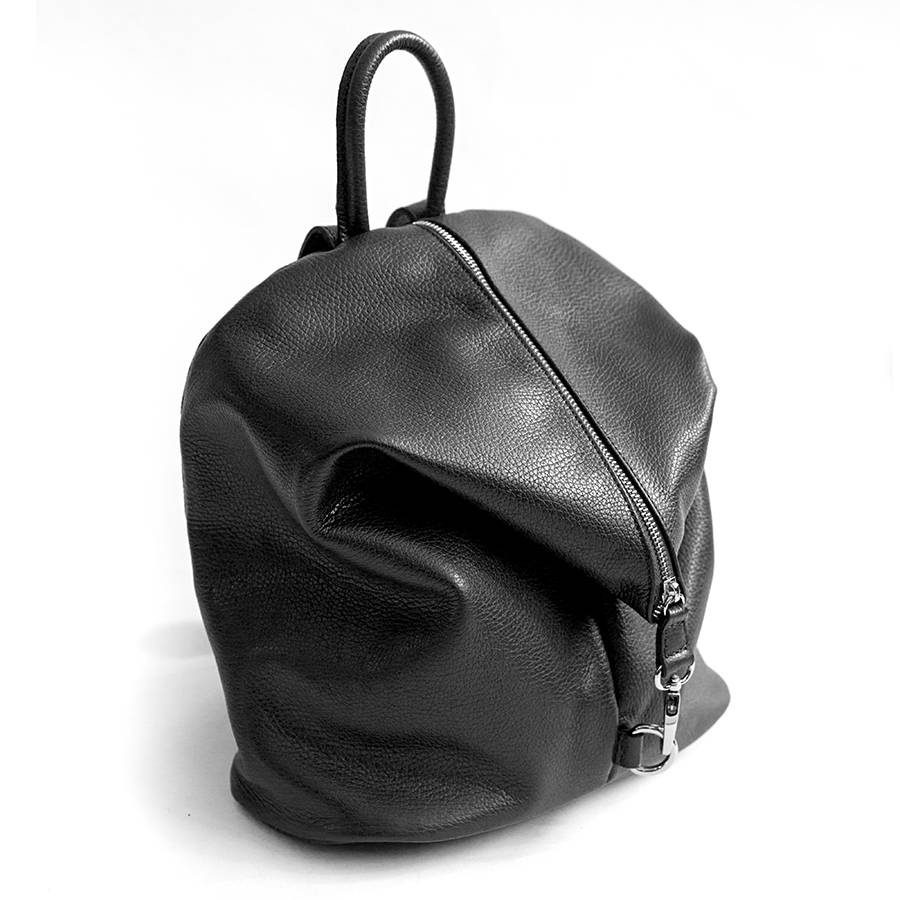 Laura Di Maggio FLIP – Zaino con zip in pelle nero In Linea