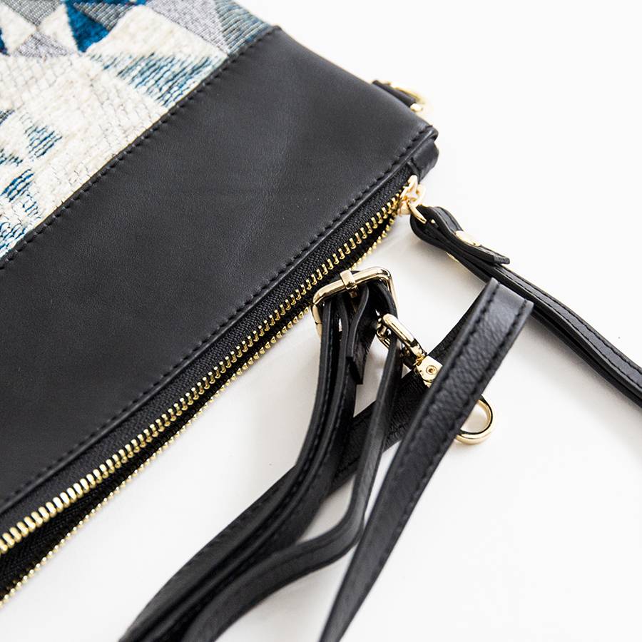 Laura Di Maggio EMILY – busta in pelle e tessuto bianco e petrolio Flash Sale