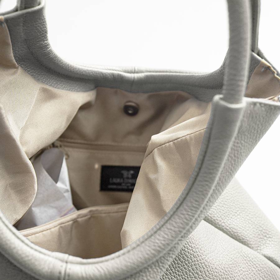 Laura Di Maggio INDIA – Maxi borsa con manico tondo in pelle latte 2025