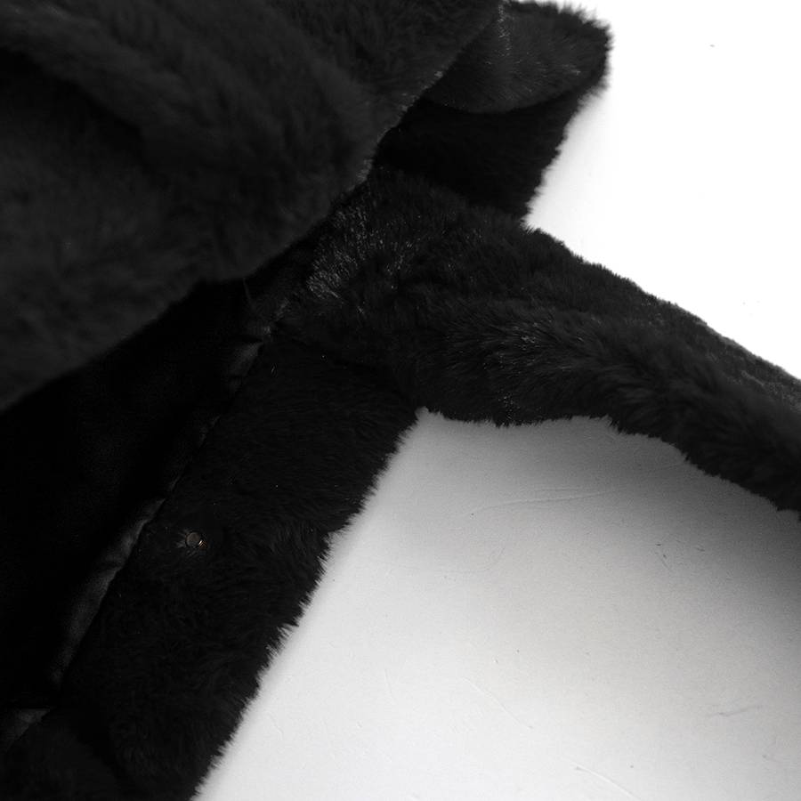 Laura Di Maggio FLUFFY – Maxi shopping in pelliccia ecologica nera Latest fashion