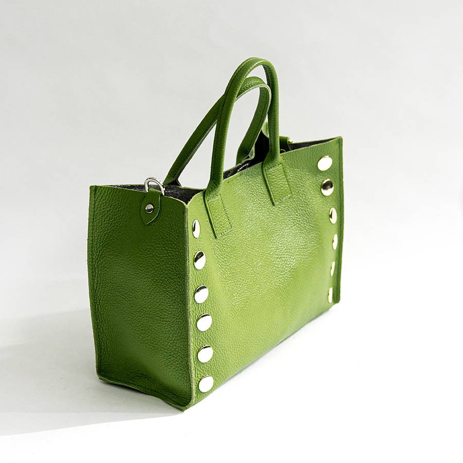 Laura Di Maggio SAM – Shopping con borchie in pelle verde aloe Ultimi due giorni