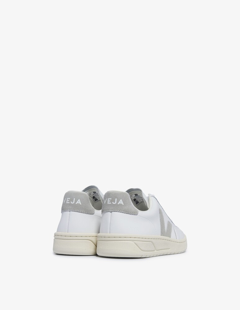 Veja Sneakers in pelle V-12 Acquista Ora