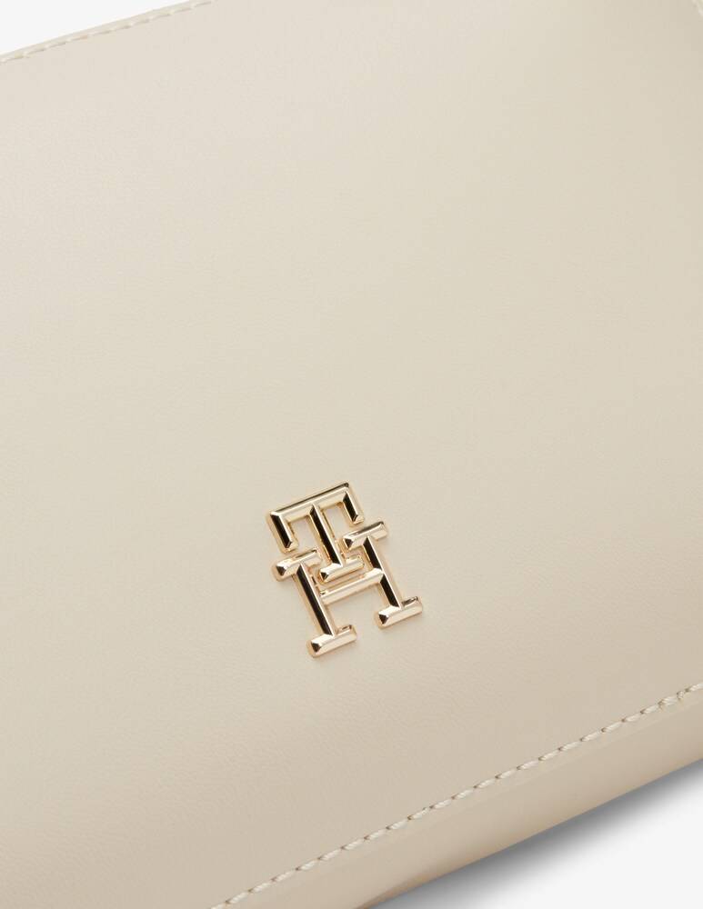 Tommy Hilfiger Borsa camera Th chic Fino al 60% di sconto