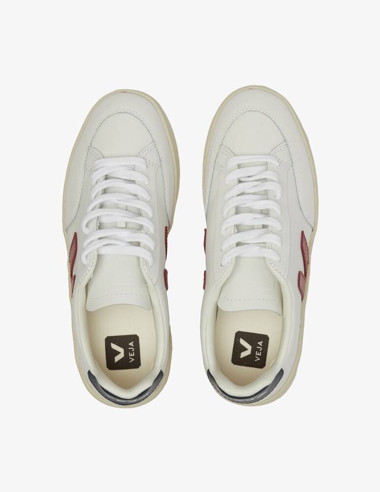 Veja Sneakers in pelle V-12 Nuova