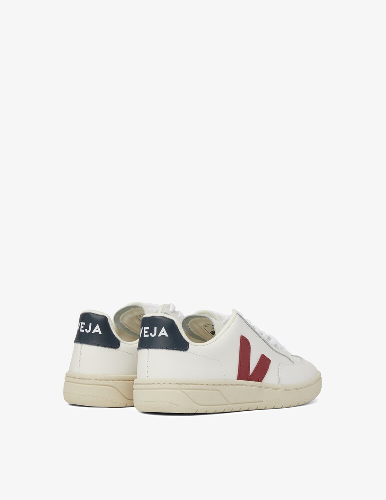 Veja Sneakers in pelle V-12 Nuova