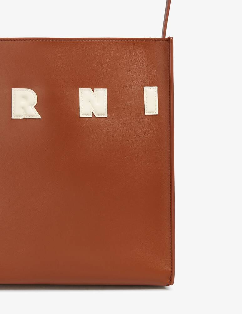 Marni Borsa hobo museo piccola con applicazioni Moda