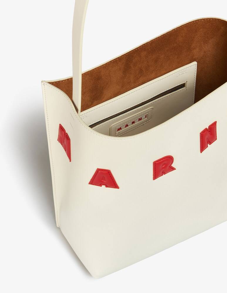 Marni Borsa hobo museo piccola con applicazioni Spedizione gratuita