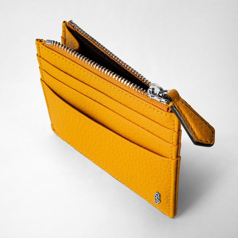 Serapian Zip card case in cachemire leather ochre Comprane uno, ottenene uno gratis