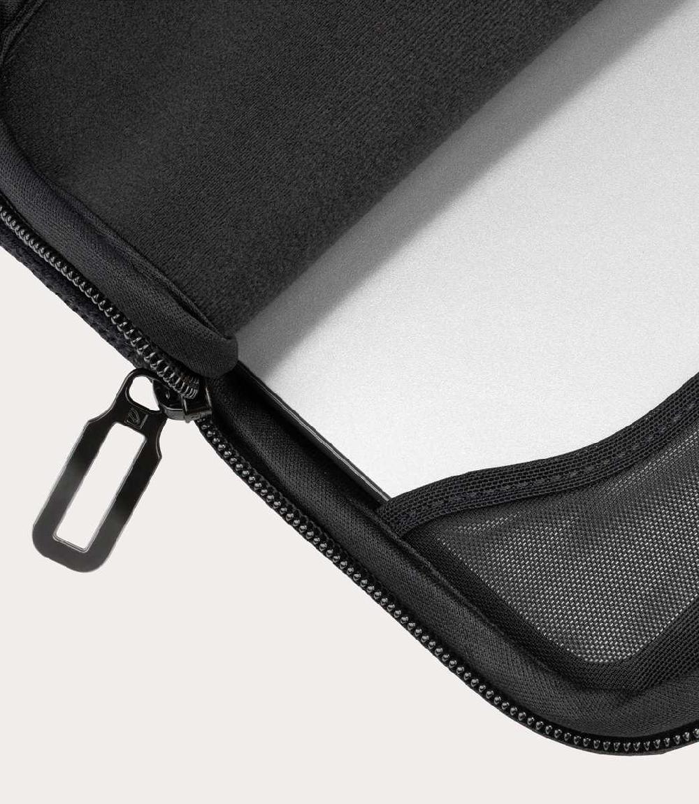 Tucano Second Skin per MacBook Pro 14" Offerta speciale della fabbrica