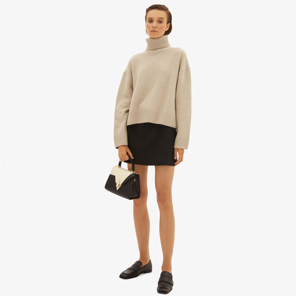Valextra Borsetta a mano Mini Nera con intarsi geometrici | Valextra Iside Saldi