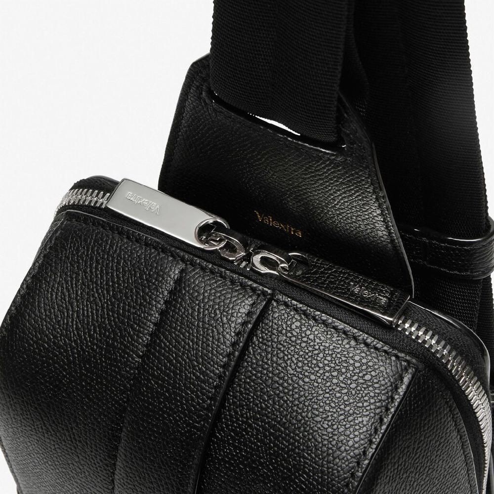 Valextra Zaino monospalla piccolo in Pelle Nera | Valextra V-Line Comprane uno, ottenene uno gratis