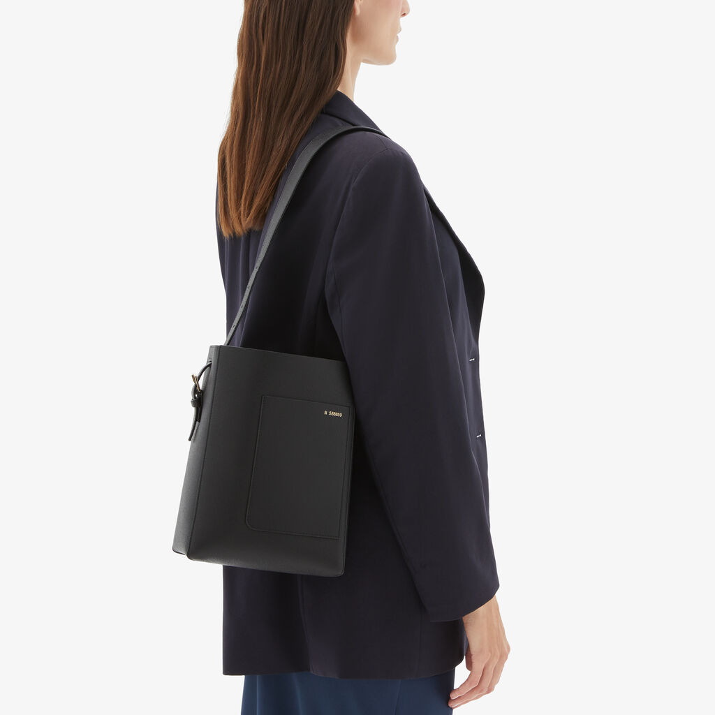 Valextra Borsa a secchiello da Donna di Lusso in Pelle Nera | Valextra Soft Duty-free