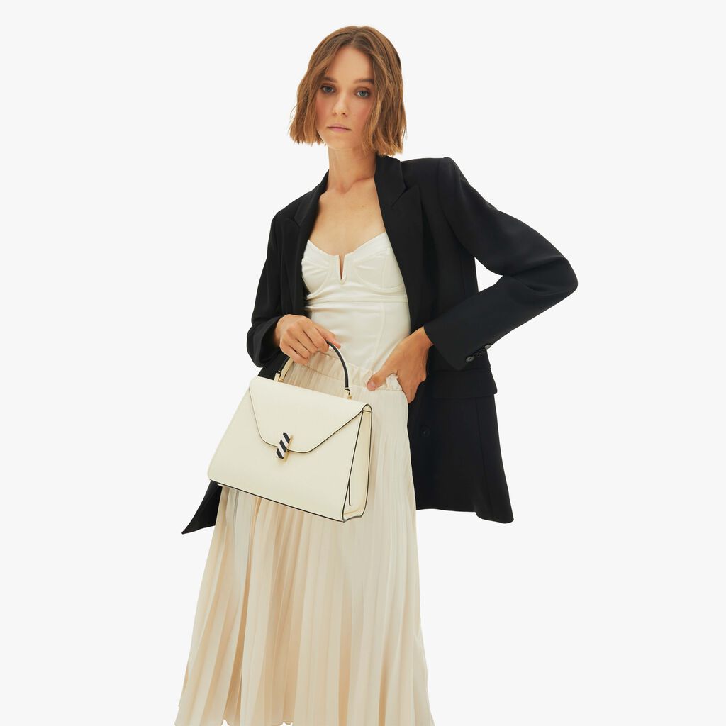 Valextra Borsa a mano da Donna in Pelle Panna e Nera | Valextra Iside Acquista Ora