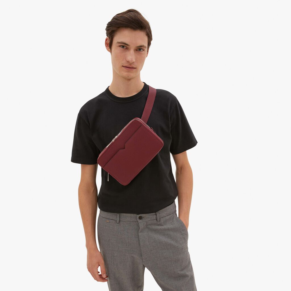 Valextra Borsetta versatile Bum Bag in Pelle Bordeaux | Valextra V-Line Trasporto libero internazionale