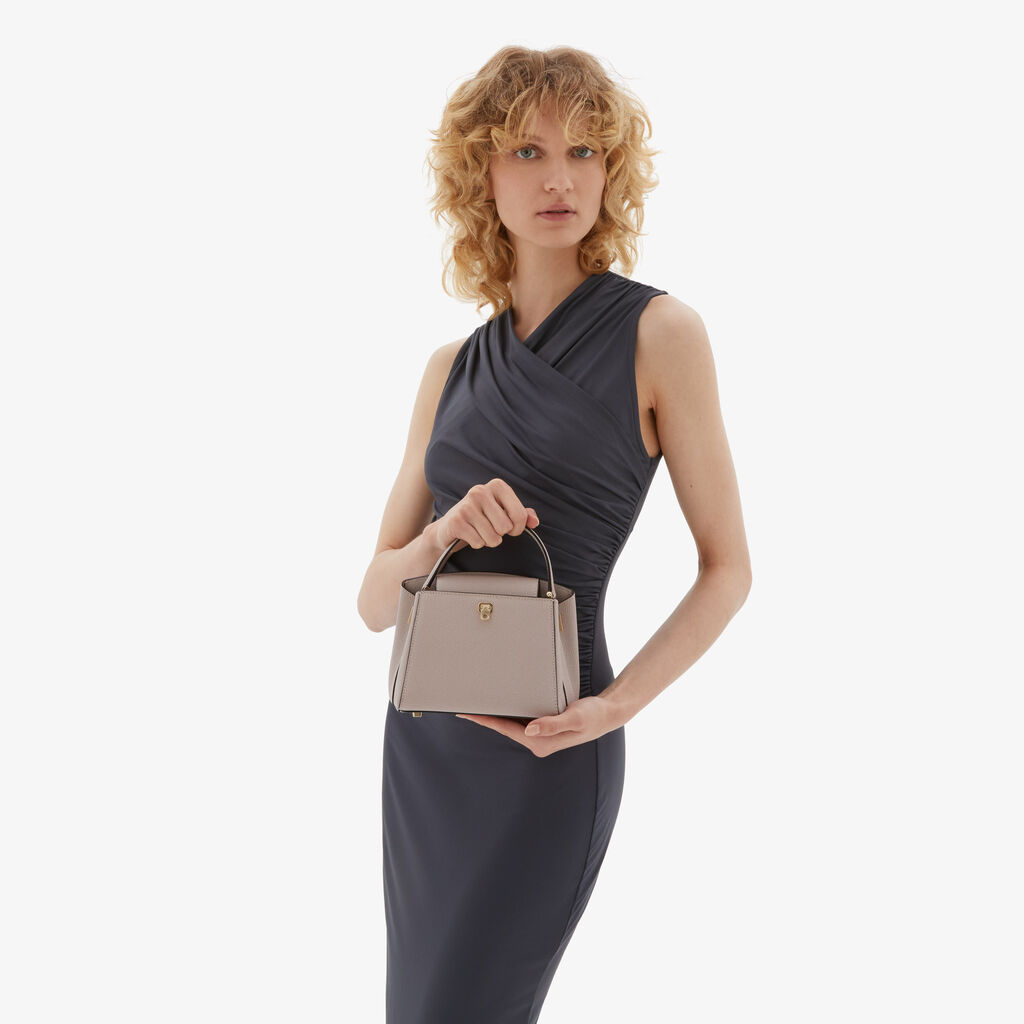 Valextra Borsetta Micro elegante in Pelle Rosa Nude | Valextra Brera Super Saving Price