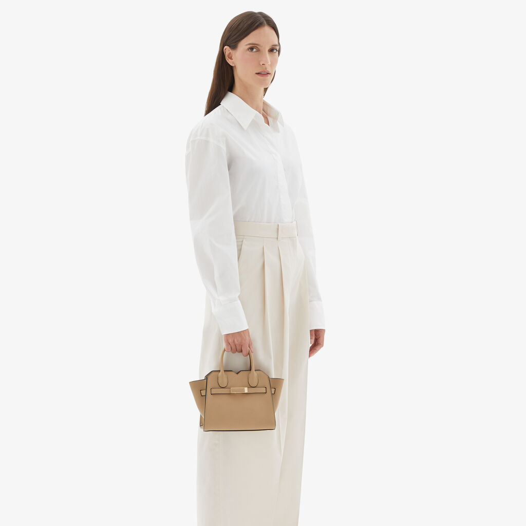 Valextra Borsa a Tracolla Milano Micro | Pelle di vitello Millepunte Soft | Beige Cashmere | Valextra Vendite Flash
