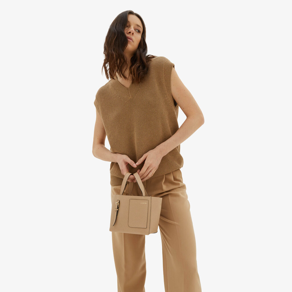 Valextra Borsa a secchiello da Donna di Lusso in Pelle Beige | Valextra Soft Ultimo giorno