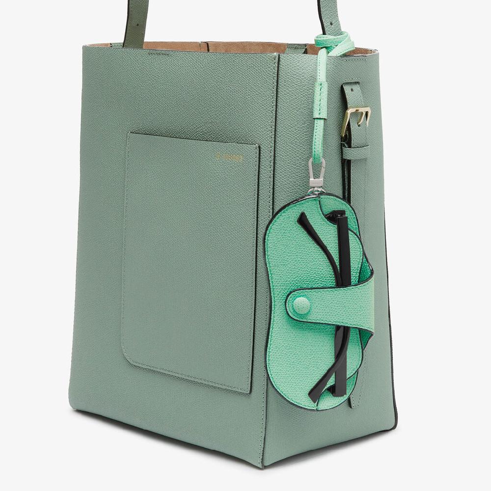 Valextra Porta Occhiali Con Tracolla | Pelle di vitello Millepunte | Verde LatteMenta | Valextra Promozione Limitata