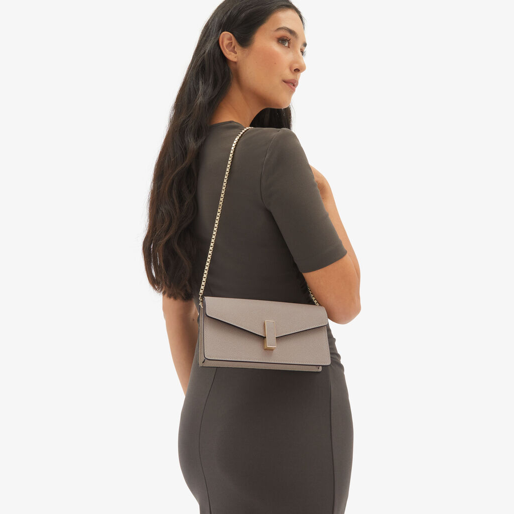 Valextra Clutch da Donna in Pelle Rosa di Lusso | Valextra Iside Prezzo Ridotto