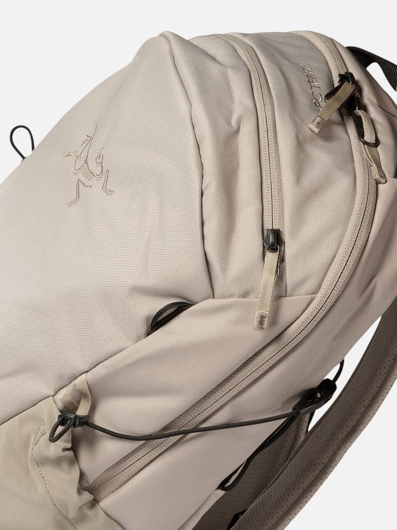 Vietti Arc'teryx Zaino "Mantis 16" Ultimi due giorni